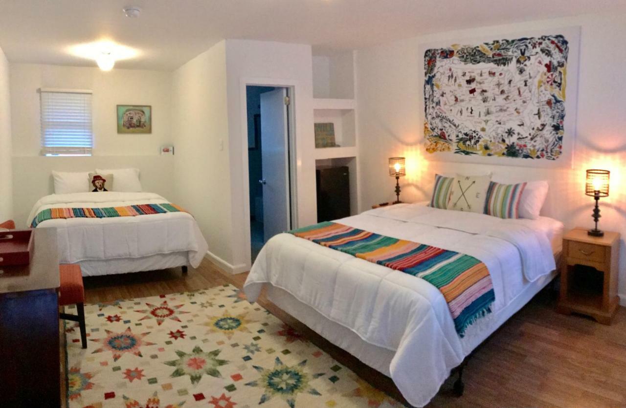 Dame Fortune's Cottage Court Hot Springs Extérieur photo