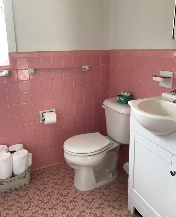 Dame Fortune's Cottage Court Hot Springs Extérieur photo